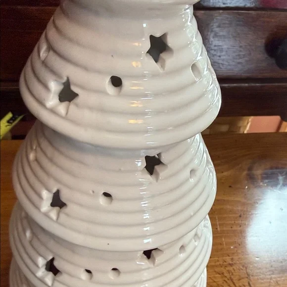 Ceramic Christmas Tree with Star Cutouts - Picture 5 of 8